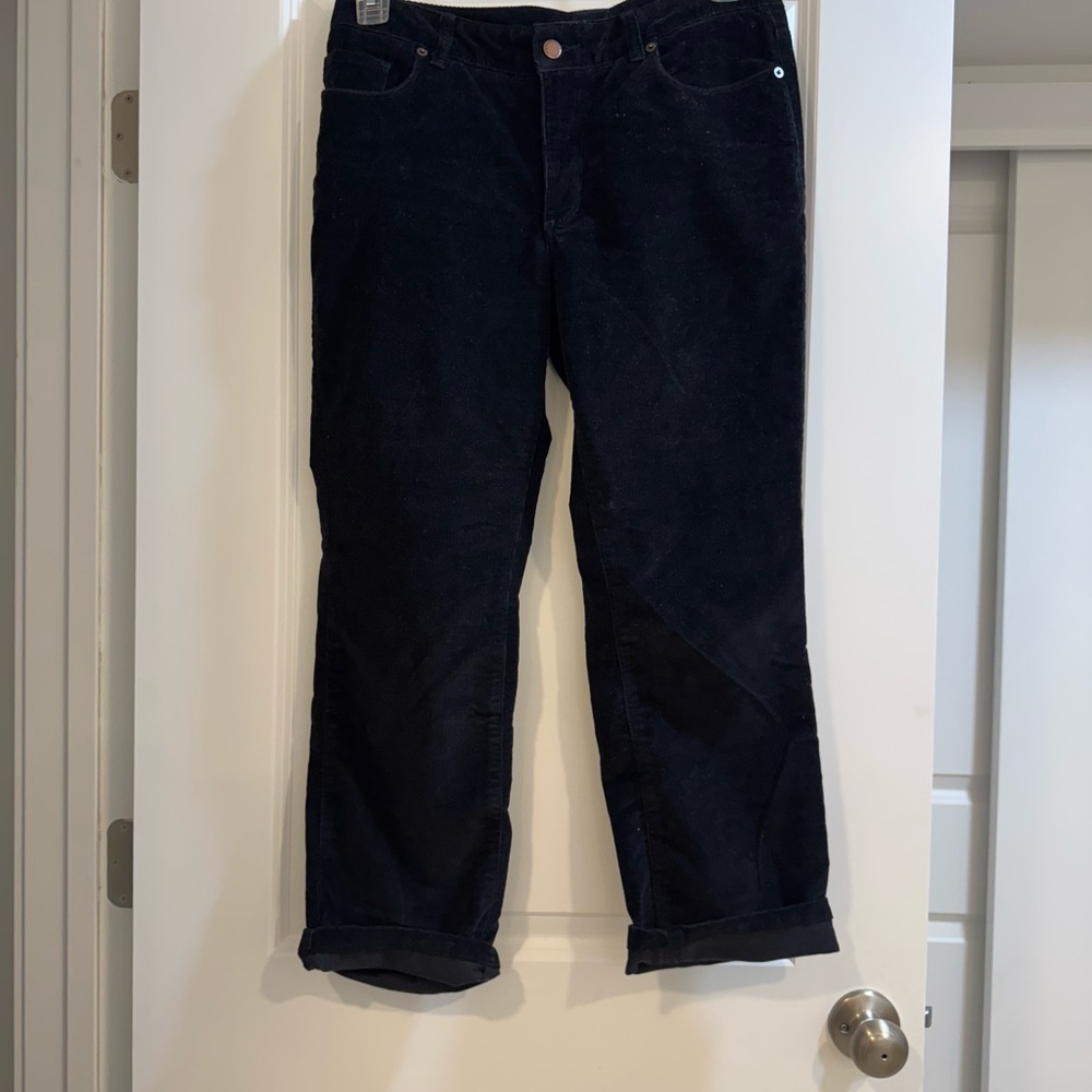 Universal Thread Blue Distressed Straight Leg Jea… - image 4